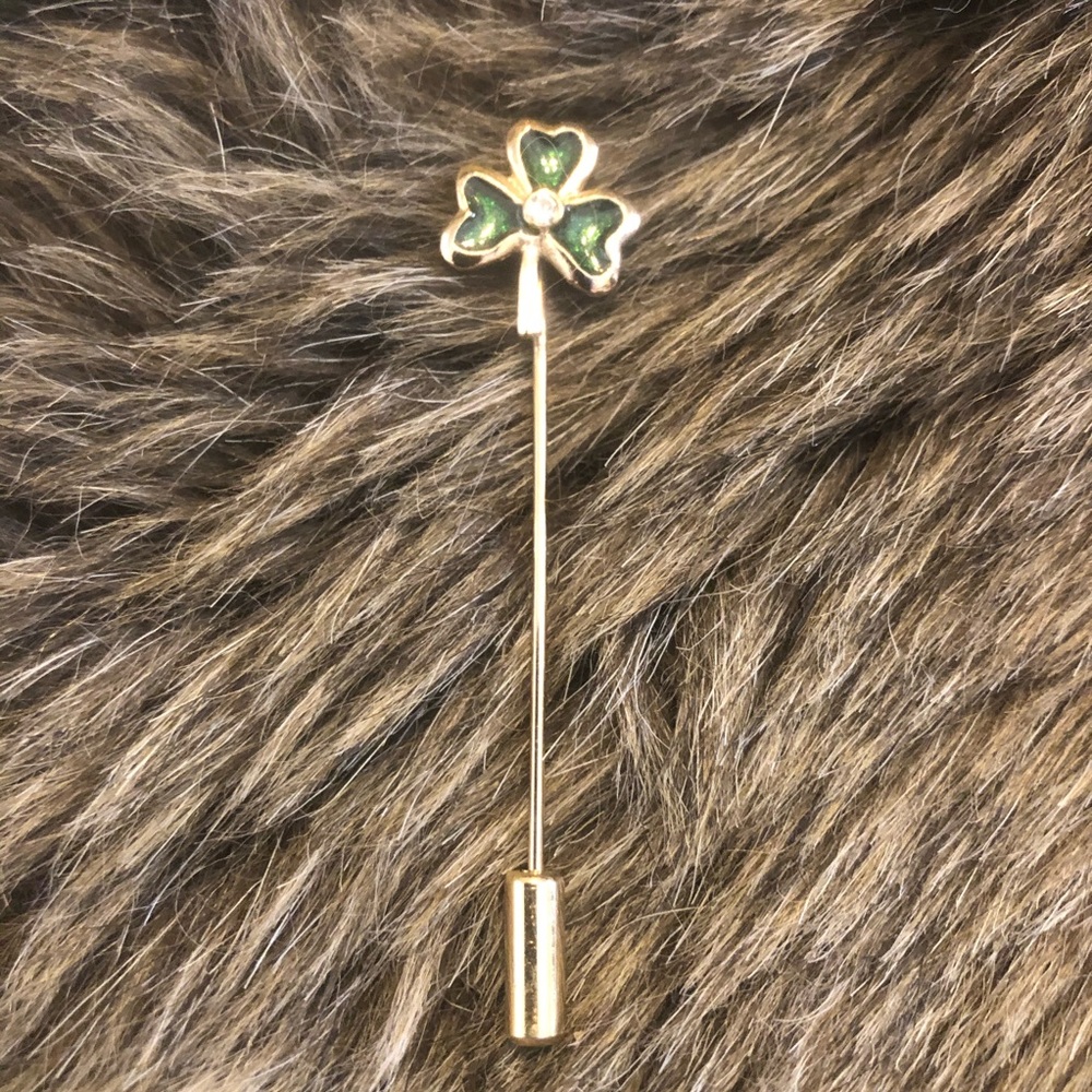 Vintage 3 leaf clover enamel gold plated hat pin